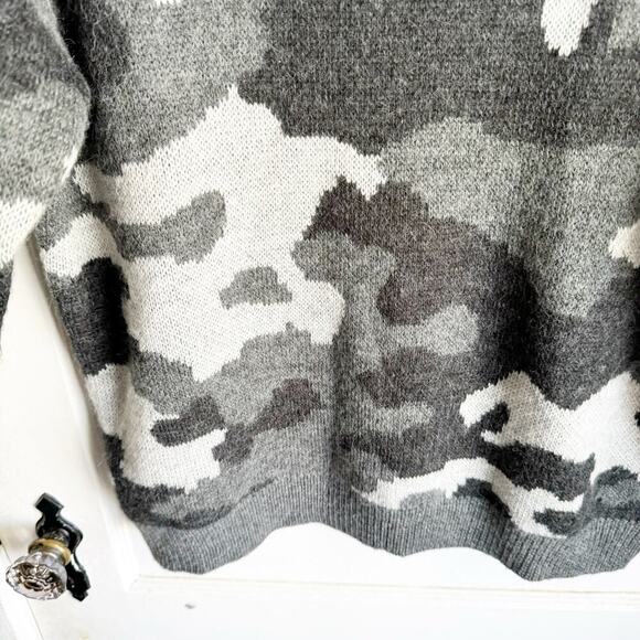 Lucky Brand Gray Camo Wool Blend Crewneck Sweater NWT Cozy Comfy Size 1X New - Picture 4 of 11